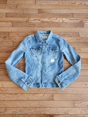 Girls abercrombie Jean Jacket Size XL